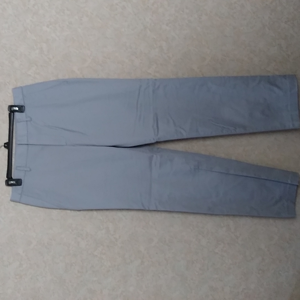Bonobos weekday warrior chino pants, size 32/32.